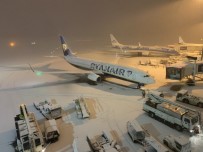 LIVERPOOL - İngiltere'de Yoğun Kar Yağışı