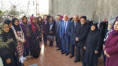 Kültürlerini Elbiselere İşlediler