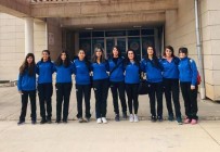 KADIN VOLEYBOL TAKIMI - Lice Kadın Voleybol Takımı Bölgesel Lig'e Çıktı