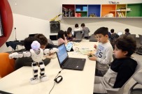 AZİZ SANCAR - Öğrenciler Yarıyıl Tatilini Bilim Merkezi'nde Geçiriyor