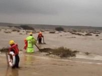 SEL FELAKETİ - Suudi Arabistan'daki Selde 12 Kişi Öldü