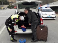 KIŞ LASTİĞİ - Bölge Trafik Ekipleri Araçlar Üzerinde Uygulama Yaptı