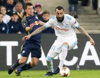 FUTBOL TAKIMI - Kostas Mitroglou Galatasaray'ın İlk Yunan Futbolcusu Oldu