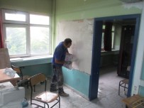 ALIKAHYA - Okul Hizmet Masası'na Tatil Yok