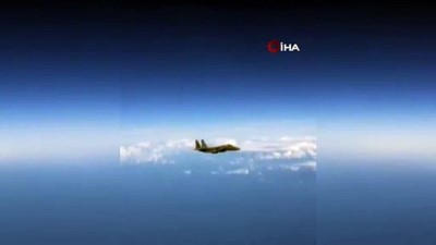 Rus Ve Amerikan Savaş Uçakları Arasında 'İt Dalaşı'