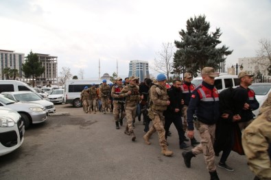 Terör Örgütü Propagandası Yapan 11 Zanlı Adliyeye Sevk Edildi