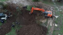 KADAVRA - 11 Yıldır Kayıp Olan Anne Ve Kızın Cesedini Bulma Ümidiyle Kazı Başlatıldı