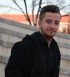 19 Yaşında Muhtar Adayı Oldu