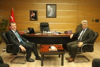 MEHMET MAKAS - AK Parti'nin Zeytinburnu Belediye Başkan Adayı Arısoy, Kaymakam Ve İlçe Emniyet Müdürünü Ziyaret Etti