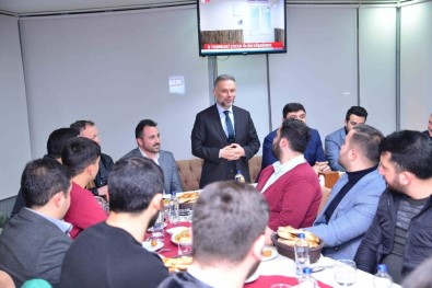 Başkan Ertürk Ve Belediye Başkan Adayı Oğuz Gençlerle Buluştu