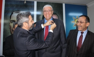 CHP'li Belediye Başkanı AK Parti'ye Geçti