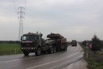 Kilis'ten Fırat'ın Doğusuna Fırtına Obüs İle Tank Sevkıyatı