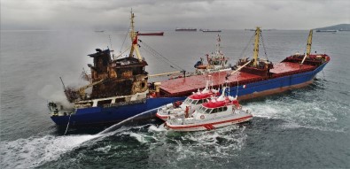 Pendik Açıklarında Yanan Gemiyi Söndürme Çalışmaları Havadan Görüntülendi