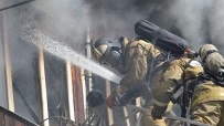 Rusya'da 5 Katlı Apartmanda Yangın Açıklaması 1 Ölü