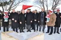 YUSUF İZZET KARAMAN - Bakan Kasapoğlu, Türkiye'nin Kardan Yapılan En Büyük Şehit Askerler Heykelini Açtı