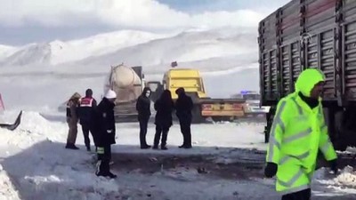 Erzurum'da Trafik Kazaları Açıklaması 1 Ölü, 4 Yaralı