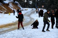 MANGAL KEYFİ - Kar Gören Muğlalılar Mangalını, Semaverini Kapıp Oraya Akın Etti