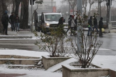 Meteoroloji Uyardı, Kar Balkanlar'dan Giriş Yaptı