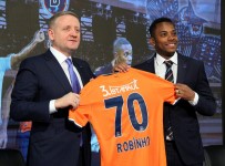 İMZA TÖRENİ - Robinho Resmen Başakşehir'de