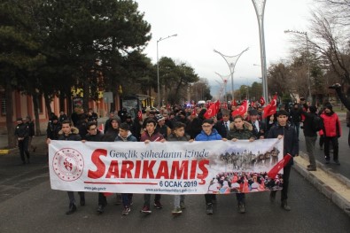 Erzincan'da Vefakar Gençlik Fedakar Ecdadı İçin Yürüdü