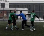 SPOR KOMPLEKSİ - Hakeme Tokat Atan Oyuncu 11 Maç Ceza Aldı