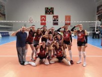 BOZÜYÜK BELEDİYESİ - İdmanyurdu Spor Zirvedeki Yerini Sağlamlaştırdı