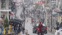 HAVA SICAKLIKLARI - Bartın Kent Merkezinde Kar Yağışı