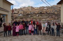 YEMIŞLI - Batman'da 'Orda Bir Köy Var Uzakta' Projesi