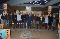 Berber Ve Kuaförlerden Gazetecilere Jest