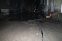 Elektrik Telleri Havai Fişek Gibi Patladı