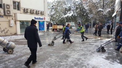 Kırıkkale'de Kar Ve Buz Temizleme Çalışmaları
