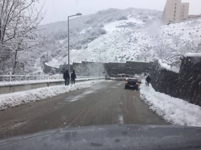 Kozlu Belediyesi Karla Mücadele Çalışmalarını Sürdürüyor