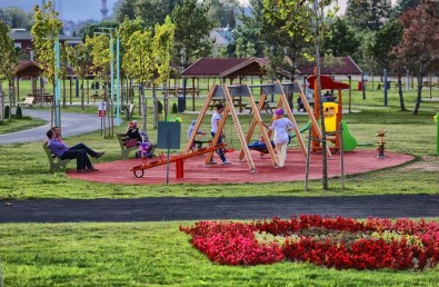 Sakarya Büyükşehir'den Çocuklar İçin 530 Park