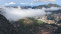KARLı HAVA - Sis Bulutu Görenleri Etkiledi