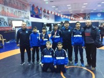 DOĞAN GÜREŞ - Yunusemreli Güreşçiler Ankara'dan Derecelerle Döndü