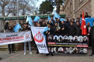 Balıkesir'de 'Doğu Türkistan'daki Zulme Sessiz Kalma' Toplantısı