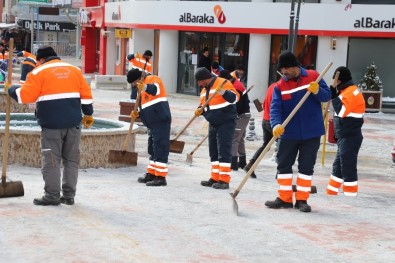 Başkan Boz Açıklaması 'Kar Yağışı Dert Değil En Güzel Anı Olsun Diye Çalışıyoruz'