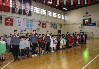 Beykoz'da Okullar Arası Hentbol Ligi Müsabakaları Başladı