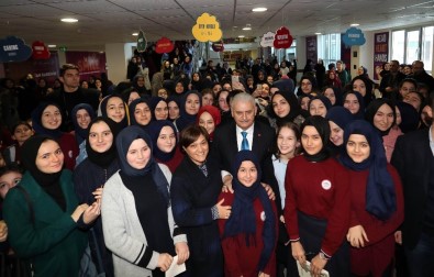 Binali Yıldırım,Tenzile Erdoğan Kız Anadolu İmam Hatip Lisesi'ni Ziyaret Etti