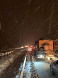 Bursa'da Kar Ulaşıma Engel Oluyor