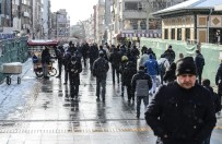 GÜNEŞLI - İstanbul'da Şaşırtan Manzara