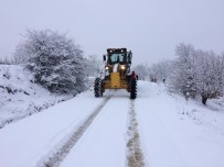 BEŞPıNAR - İzmir'de Belediye Ekipleri Kara Karşı Teyakkuz Halinde Bekliyor