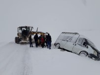 Kars'ta Öğretmenler Mahsur Kaldı Haberi
