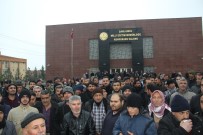 Kura Ertelemesine Vatandaşlardan Tepki