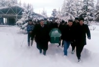 ALİ AY - Oğulları Tarafından Öldürülen Anne Baba Defnedildi