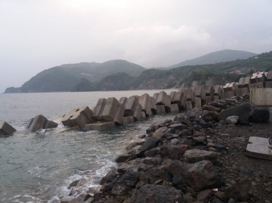 Denizkonak Balıkçı Barınağında Çalışmalar Yüzde 65 Tamamlandı