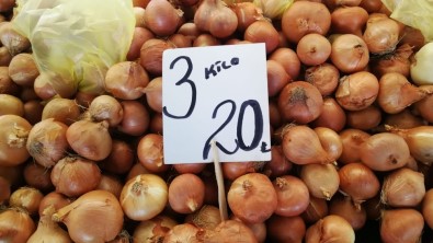 Pazarın Zam Şampiyonu Yine Soğan