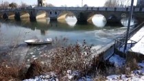 DIANA - Tunca Nehri kısmen dondu