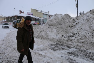 Varto'da Kar Yağışı