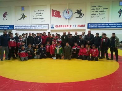 Yenice Milli Eğitim Müdürü Baykal'dan Güreşçilere Teşekkür